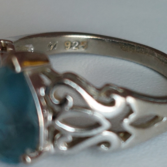 Dyadema S925 Sterling Silver Teardrop Blue Stone Cocktail Ring Size 8 - Picture 3 of 7